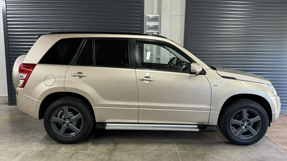 SUZUKI Grand Vitara -
