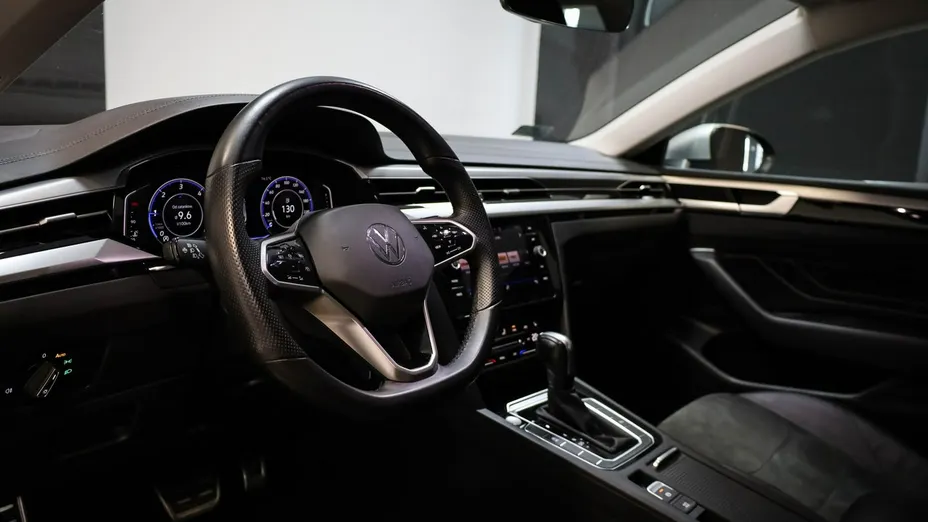 VOLKSWAGEN Arteon -