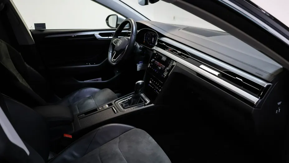 VOLKSWAGEN Arteon -