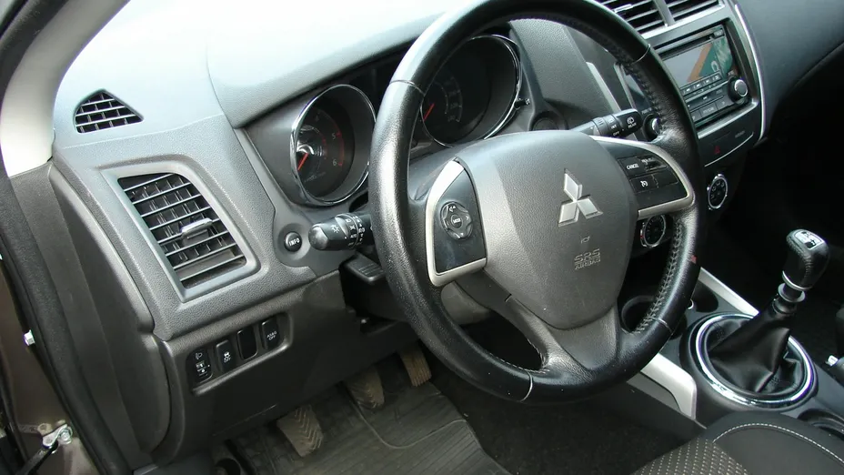 MITSUBISHI ASX -