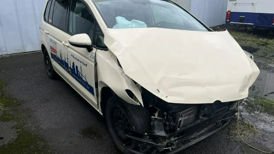 VOLKSWAGEN Touran -