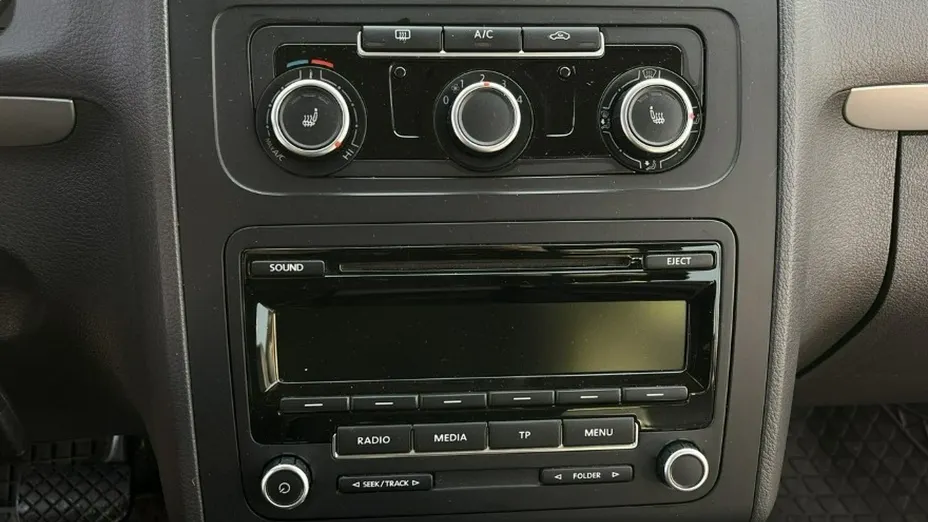 VOLKSWAGEN Touran -