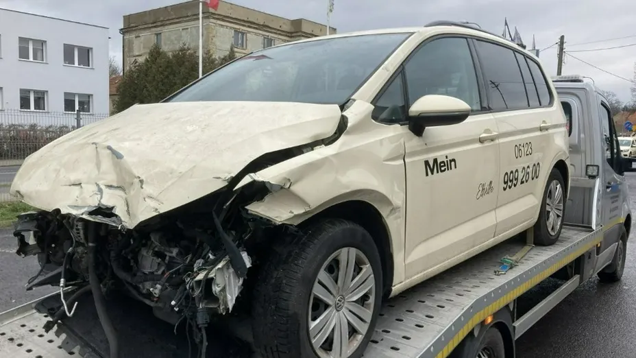 VOLKSWAGEN Touran -