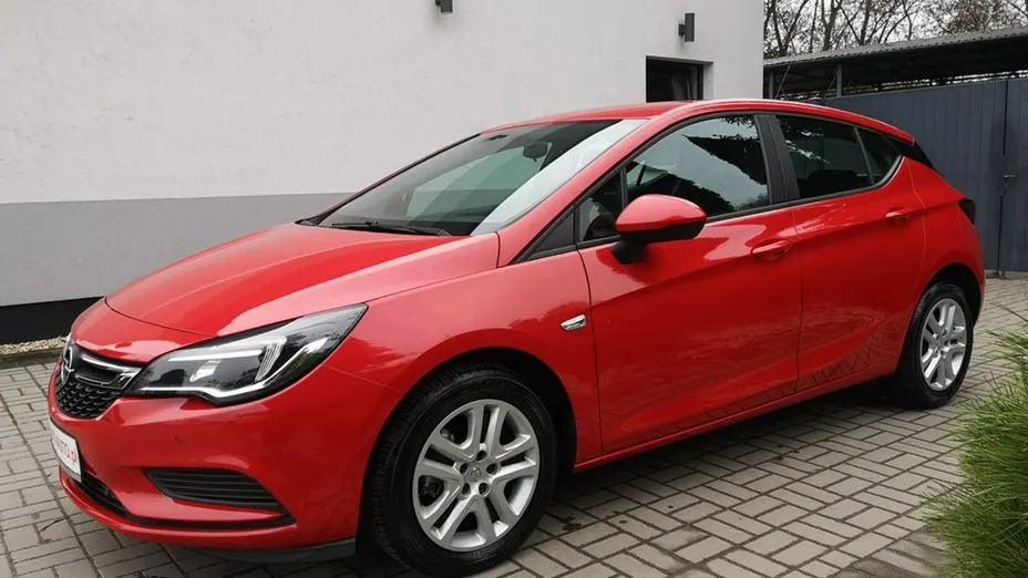OPEL Astra -