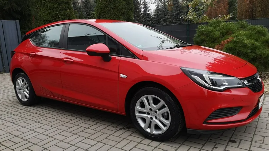 OPEL Astra -