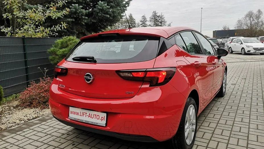 OPEL Astra -