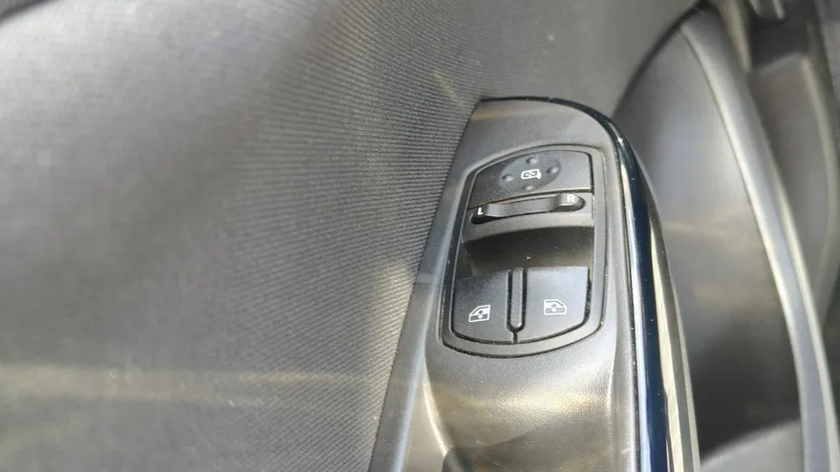 OPEL Corsa -