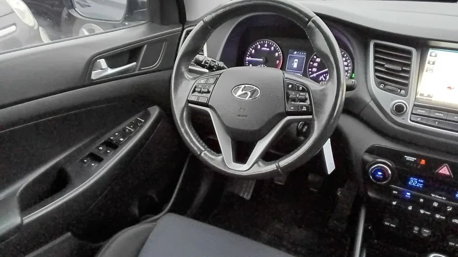 HYUNDAI Tucson -