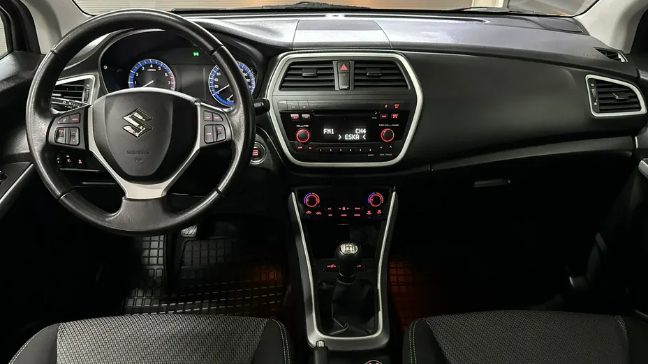 SUZUKI S-Cross -