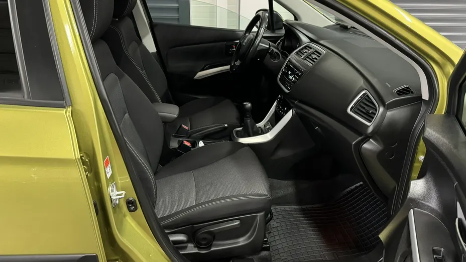 SUZUKI S-Cross -