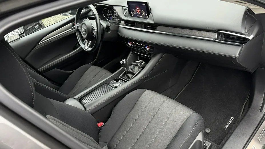 MAZDA 6 -