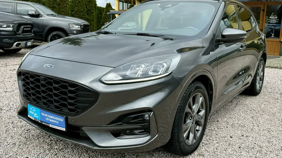 FORD Kuga -