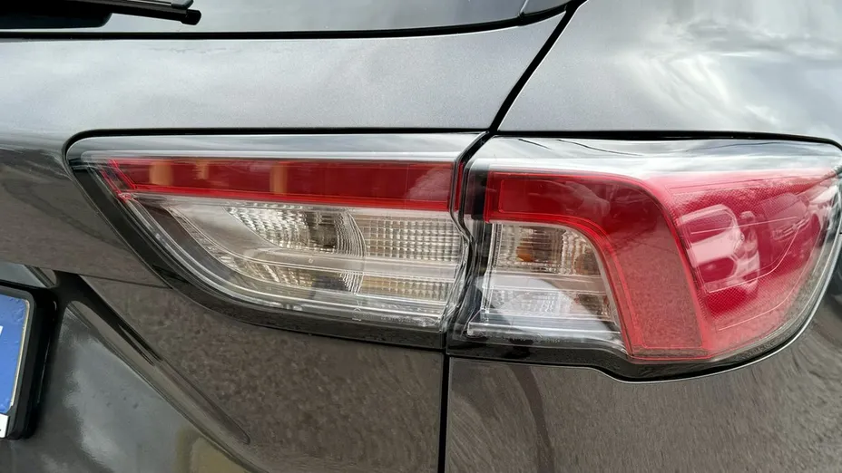FORD Kuga -
