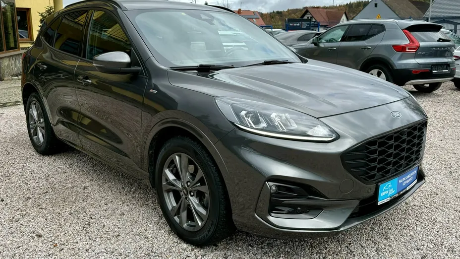 FORD Kuga -
