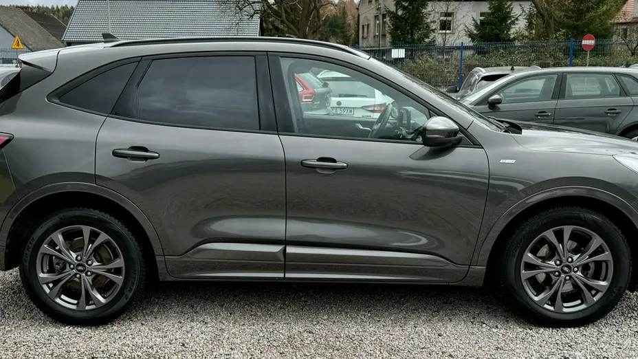 FORD Kuga -