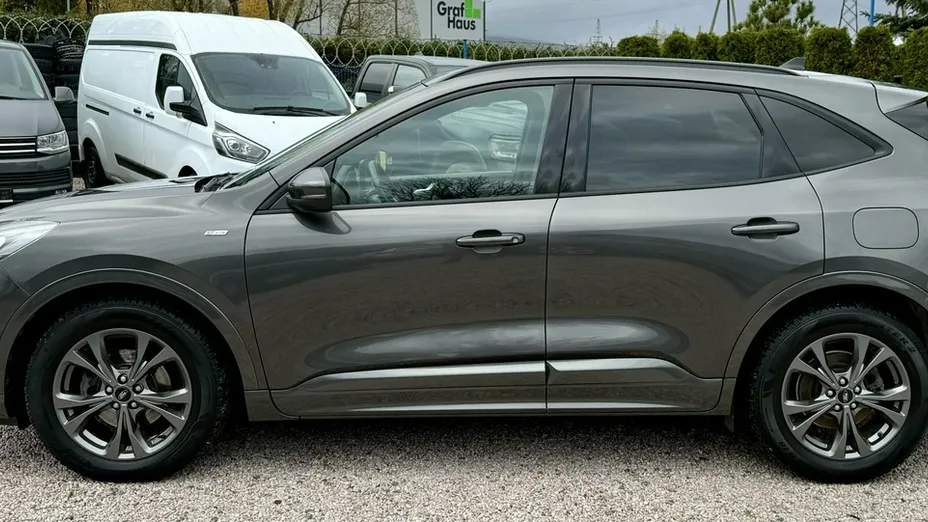 FORD Kuga -