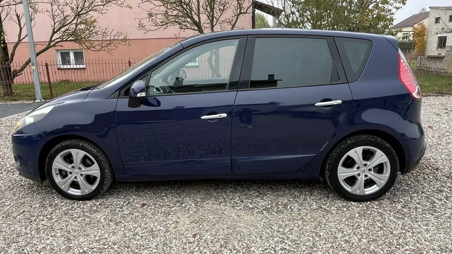 RENAULT Scenic -