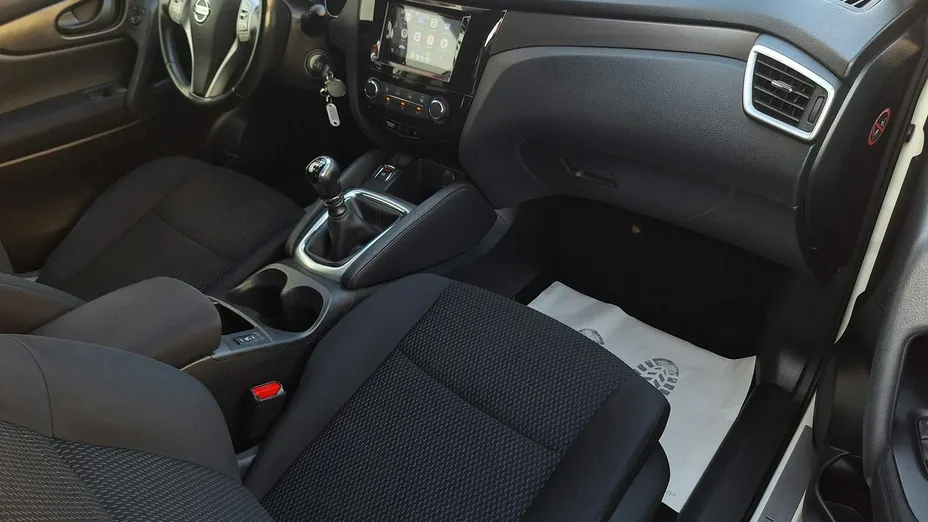 NISSAN Qashqai -