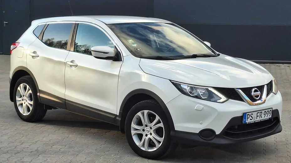 NISSAN Qashqai -