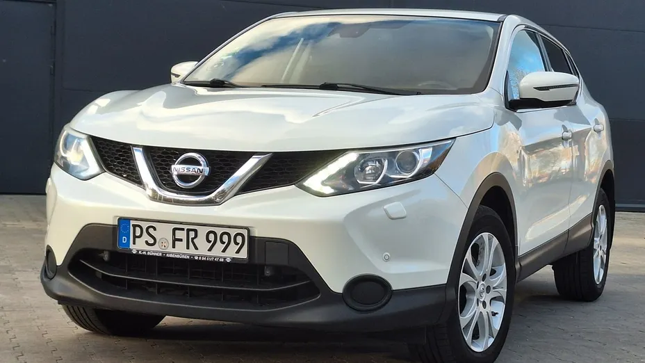 NISSAN Qashqai -