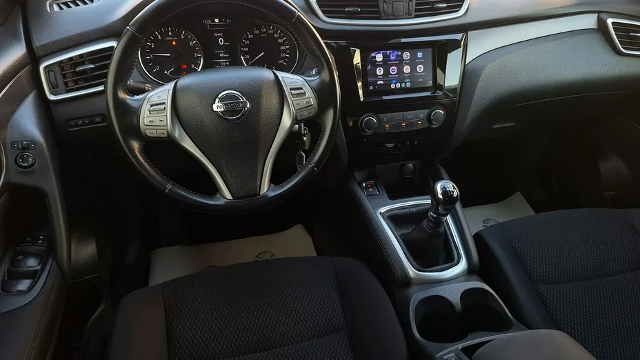 NISSAN Qashqai -