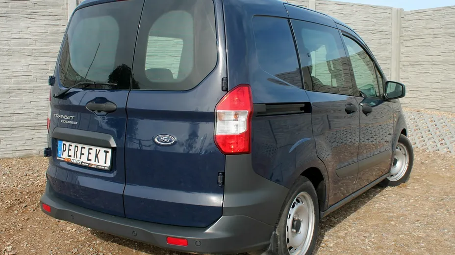 FORD Transit Courier -
