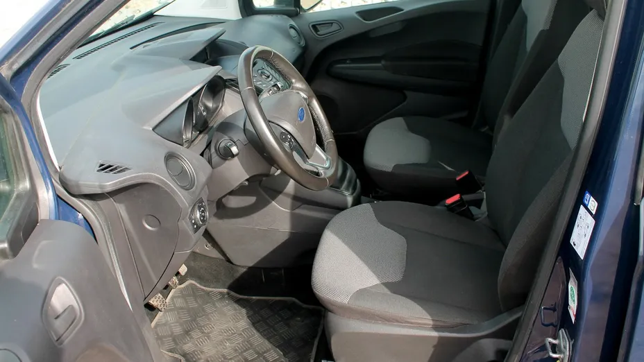 FORD Transit Courier -