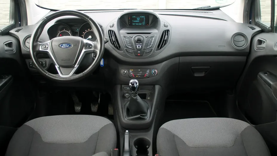 FORD Transit Courier -