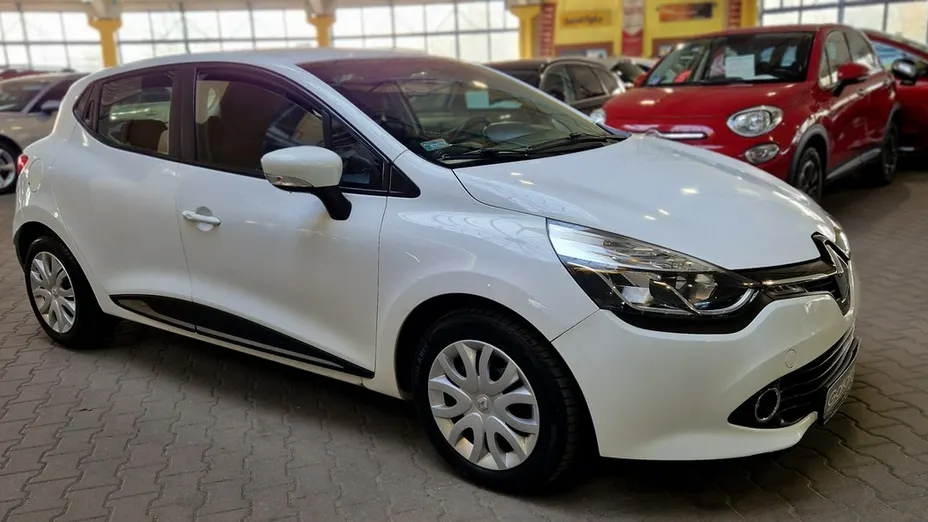 RENAULT Clio -
