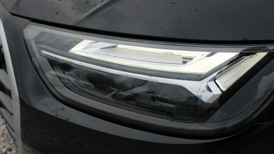 AUDI Q5 -