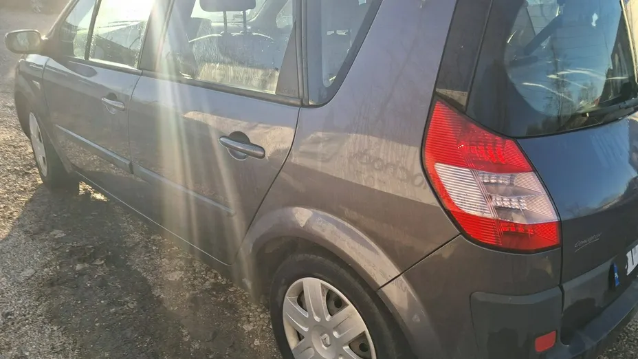 RENAULT Grand Scenic -