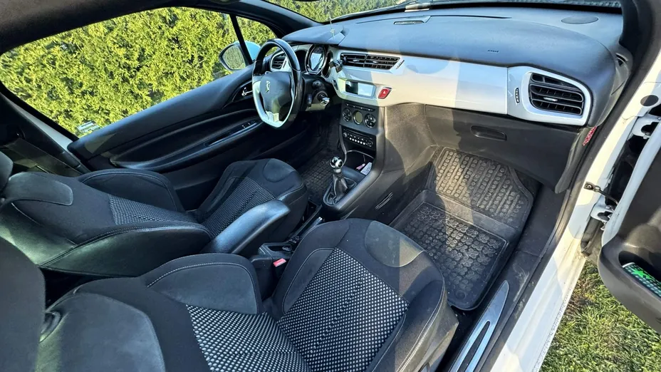 CITROEN DS3 -