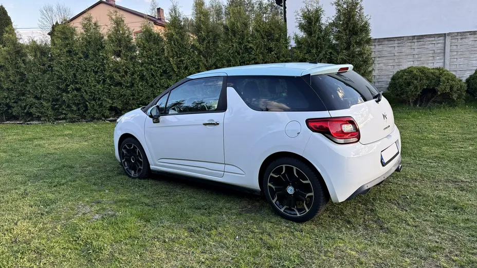 CITROEN DS3 -