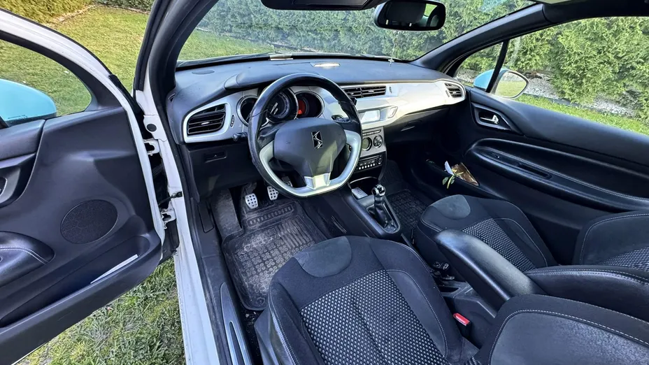 CITROEN DS3 -