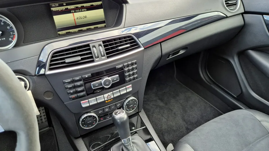 MERCEDES-BENZ C Klasa -