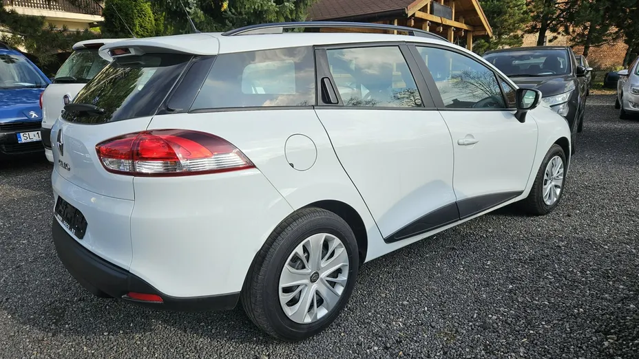 RENAULT Clio -
