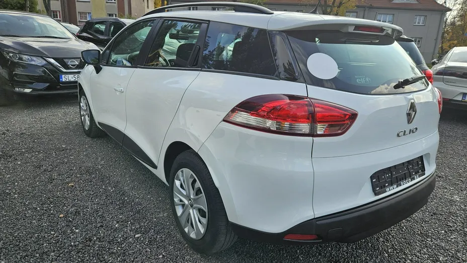 RENAULT Clio -
