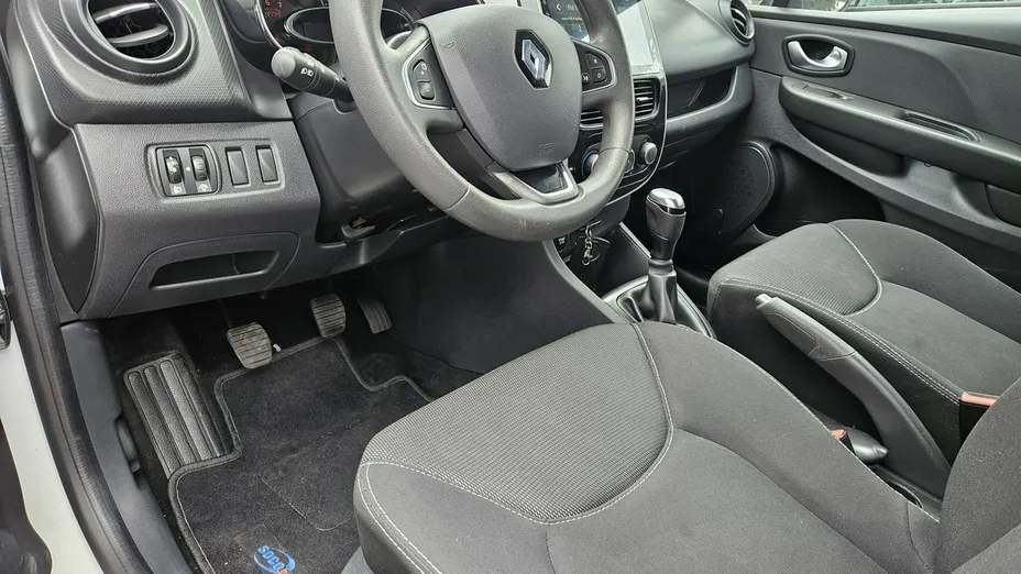 RENAULT Clio -