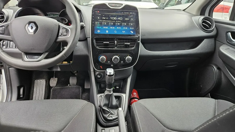 RENAULT Clio -