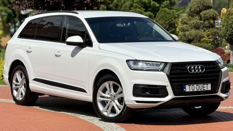 AUDI Q7 -
