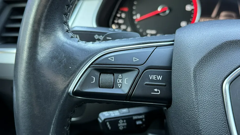 AUDI Q7 -