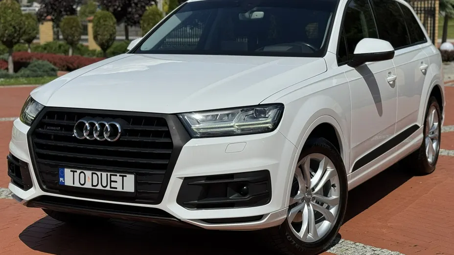 AUDI Q7 -