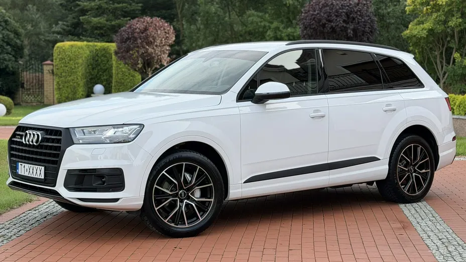 AUDI Q7 -