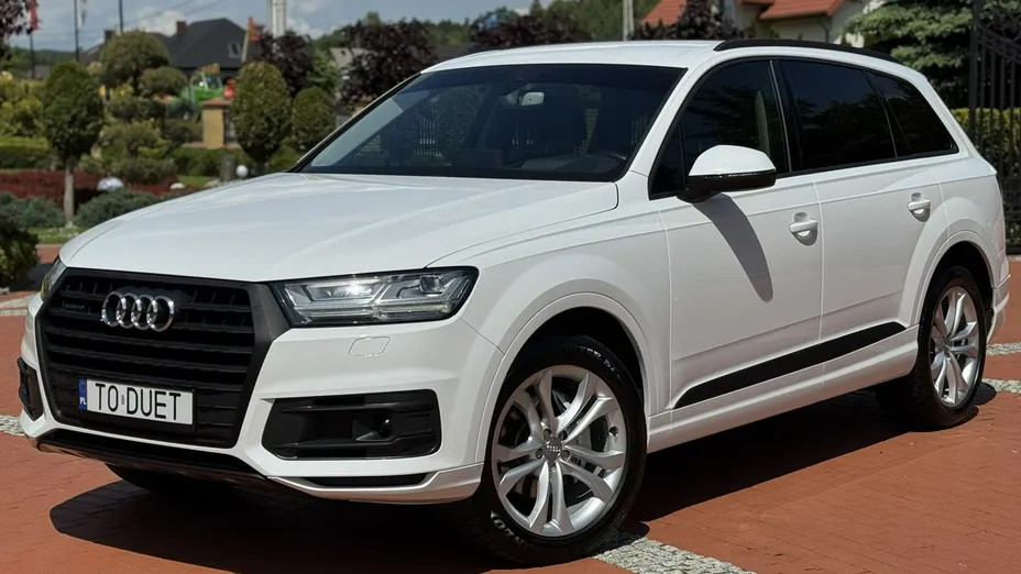 AUDI Q7 -