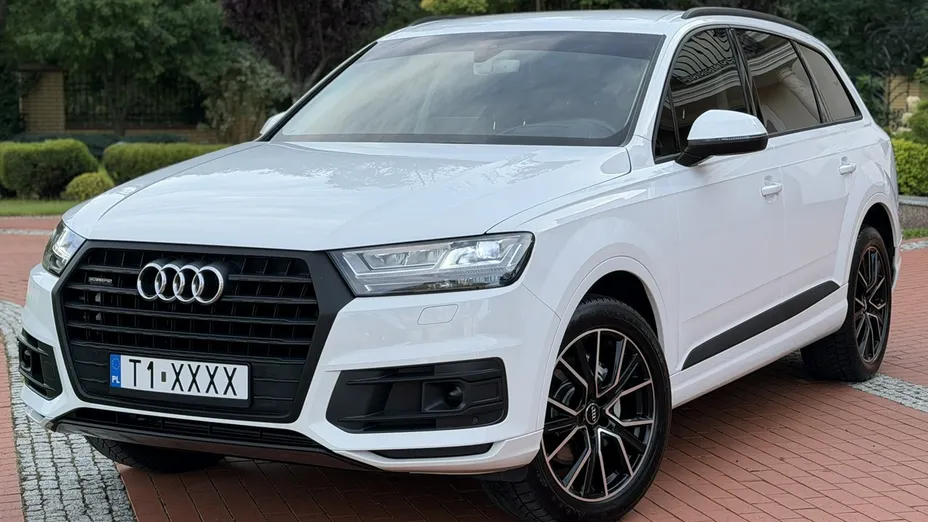 AUDI Q7 -