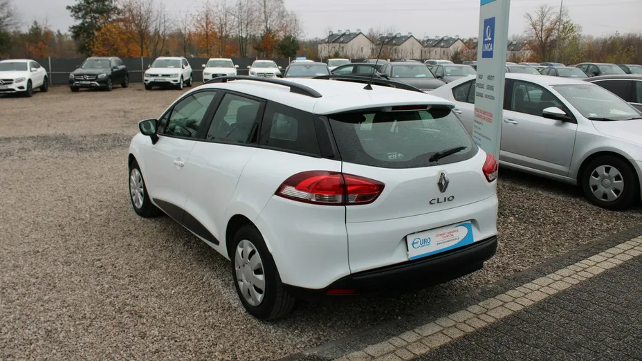 RENAULT Clio -