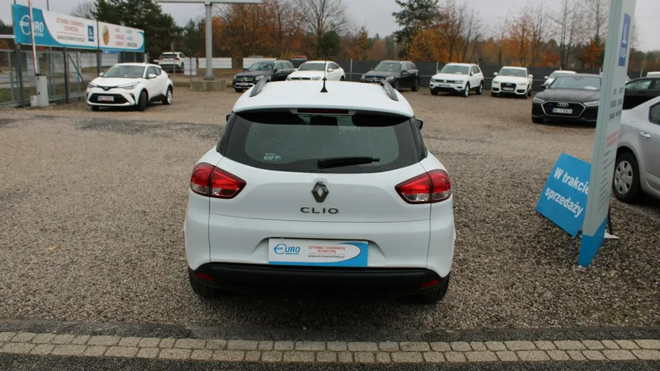 RENAULT Clio -