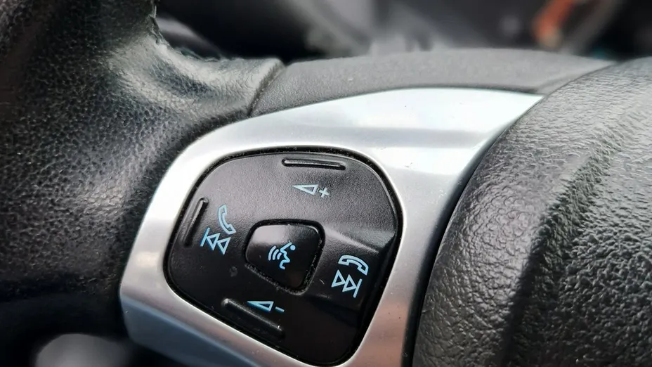 FORD B-MAX -