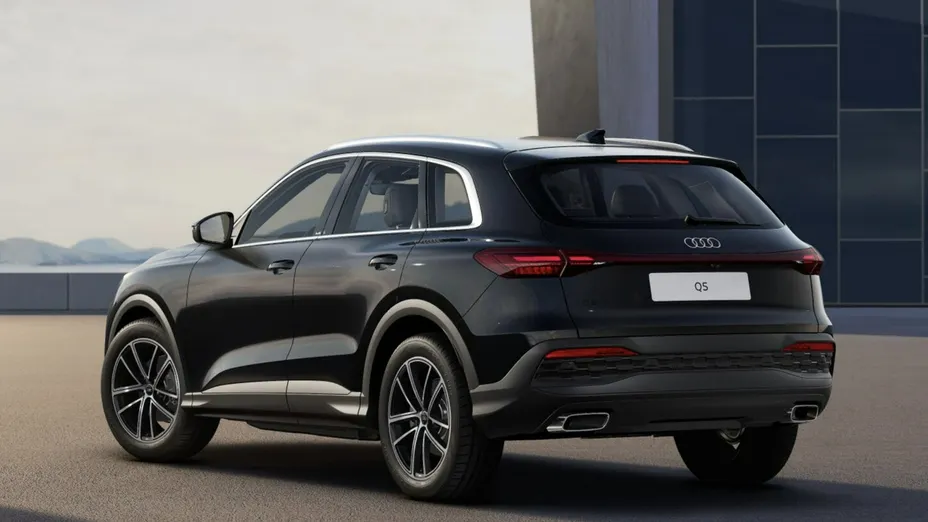 AUDI Q5 -