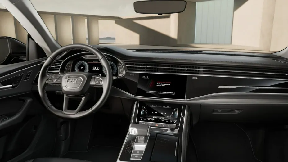 AUDI Q8 -